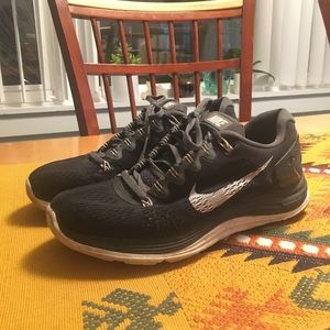 Women’s Nike Lunarglide 5, Size 8